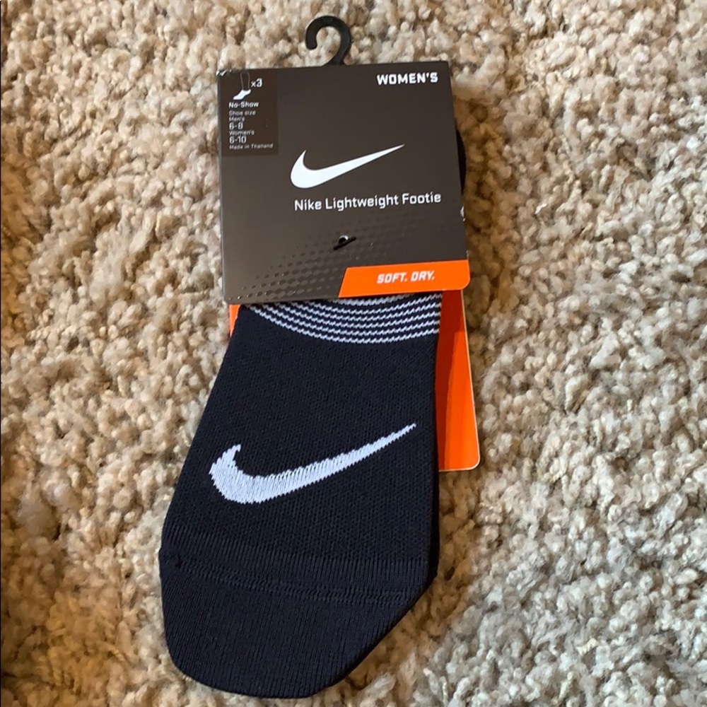 Nike no show socks